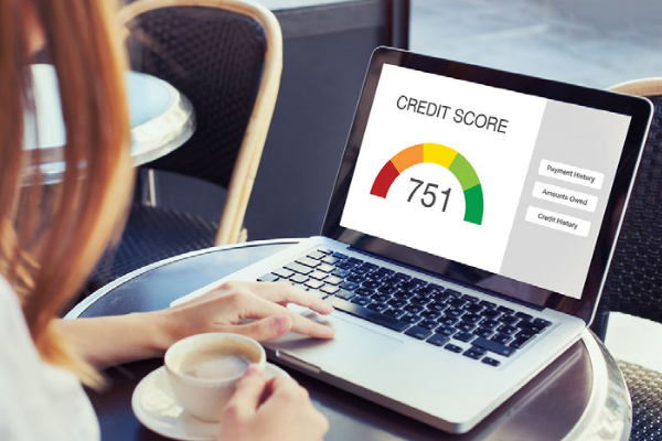 credit report on laptop